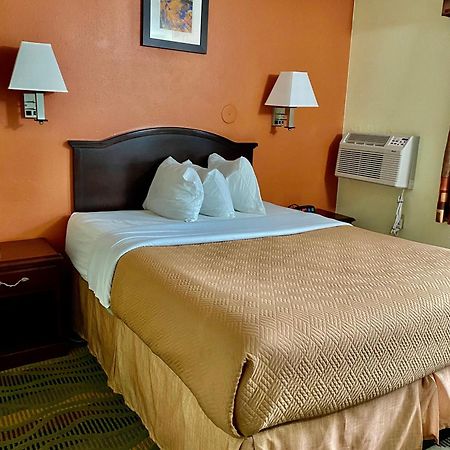 Travelodge By Wyndham La Porte/Michigan City Area Ngoại thất bức ảnh