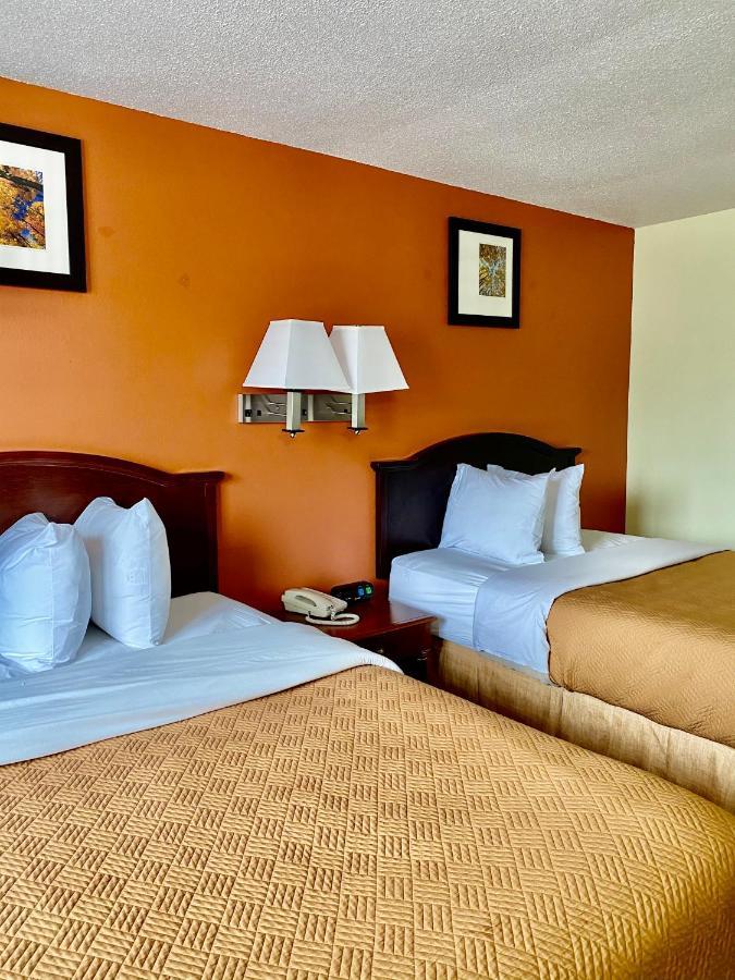 Travelodge By Wyndham La Porte/Michigan City Area Ngoại thất bức ảnh