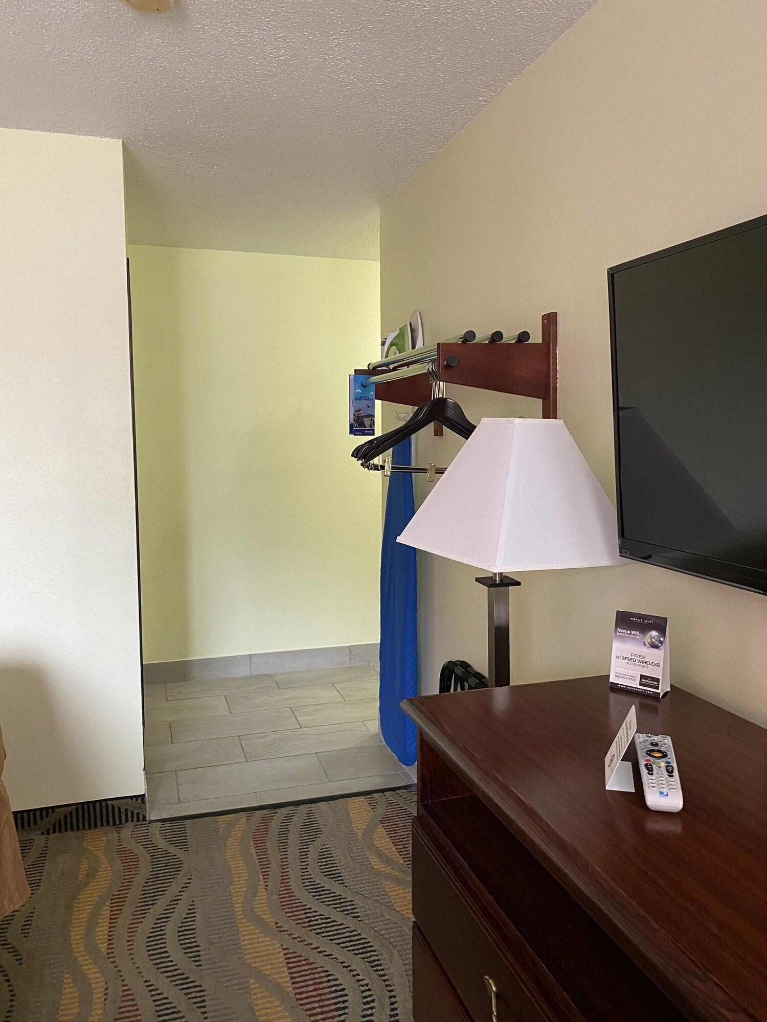 Travelodge By Wyndham La Porte/Michigan City Area Ngoại thất bức ảnh