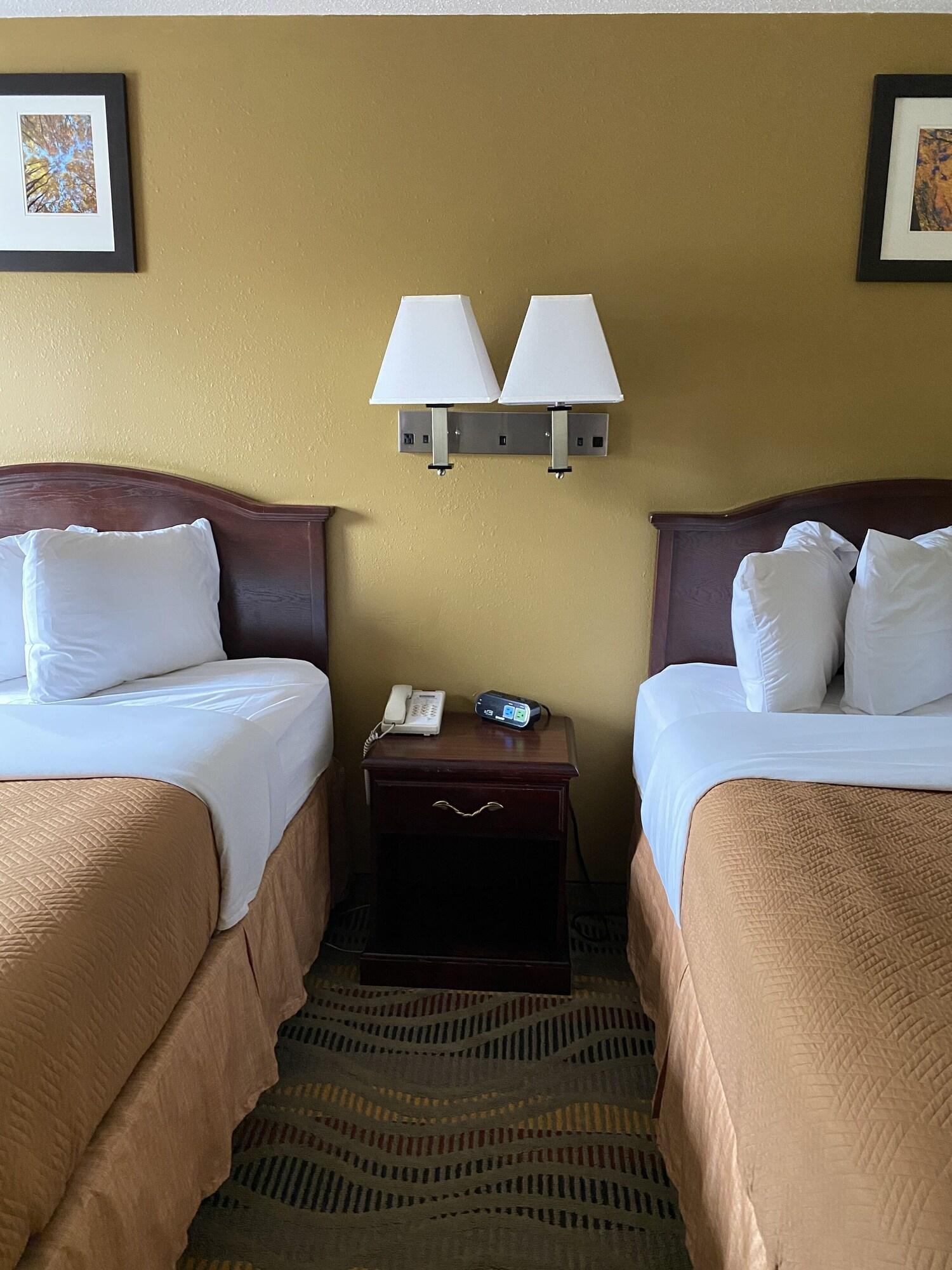 Travelodge By Wyndham La Porte/Michigan City Area Ngoại thất bức ảnh
