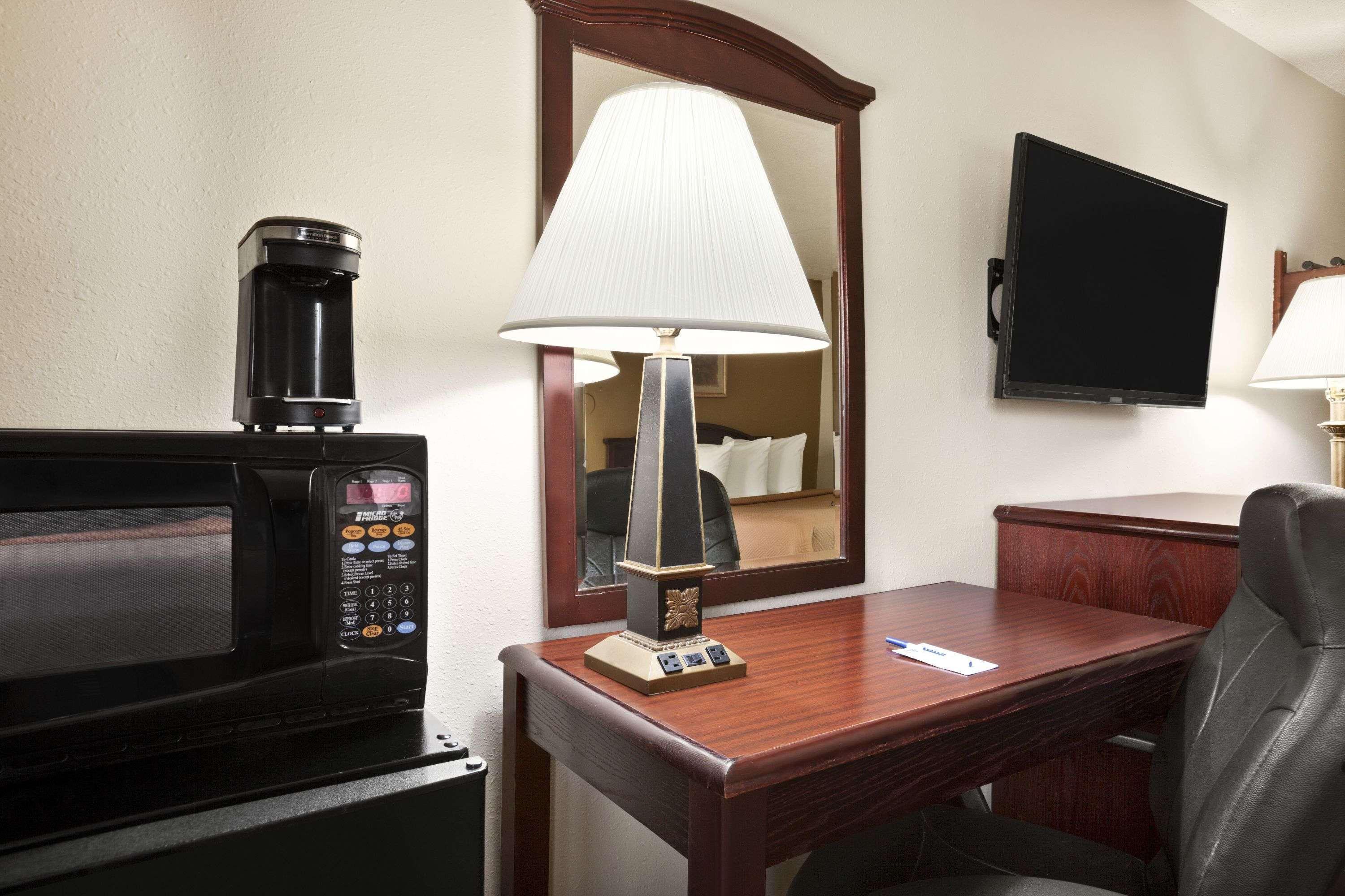 Travelodge By Wyndham La Porte/Michigan City Area Ngoại thất bức ảnh