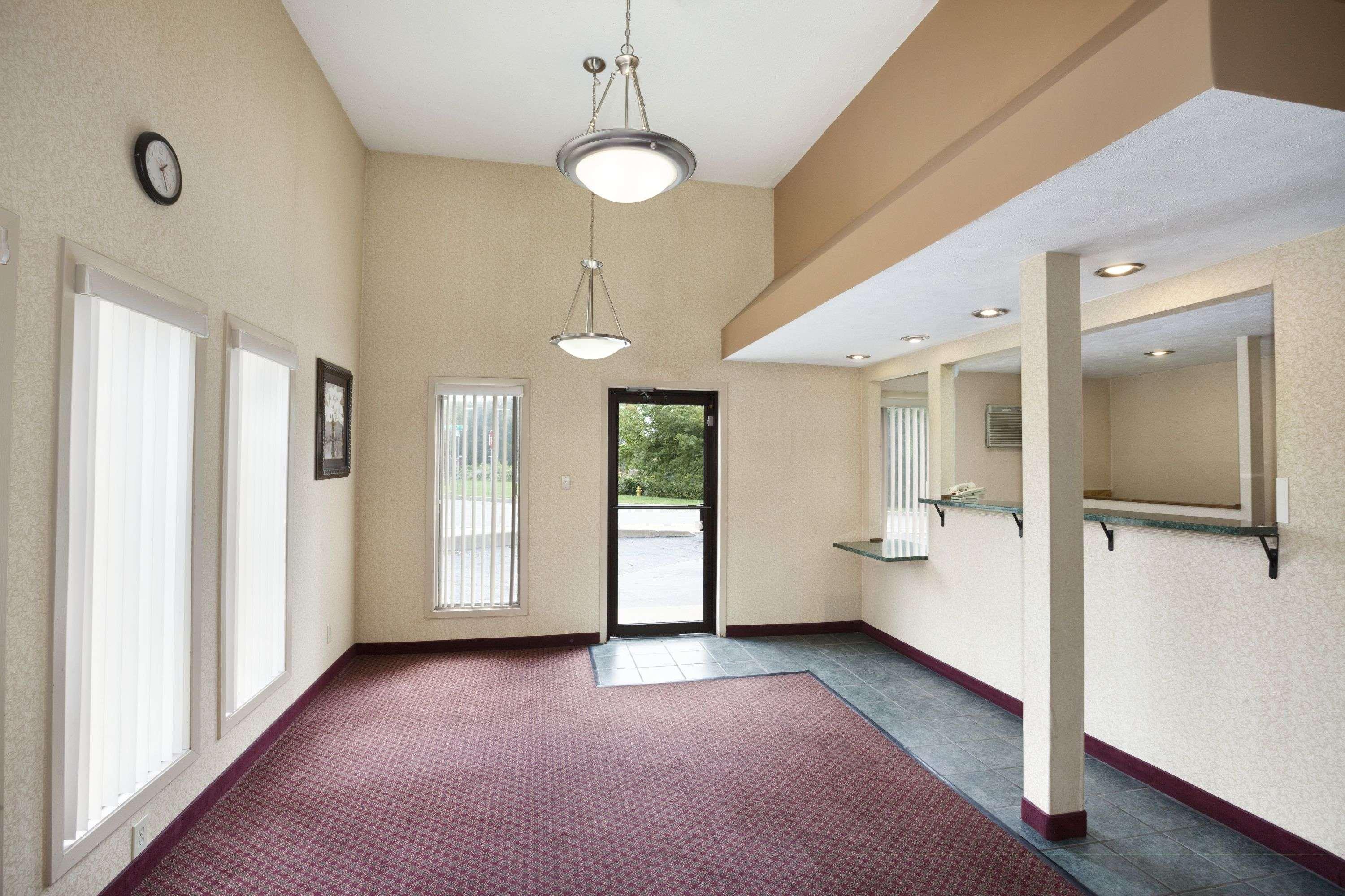 Travelodge By Wyndham La Porte/Michigan City Area Ngoại thất bức ảnh