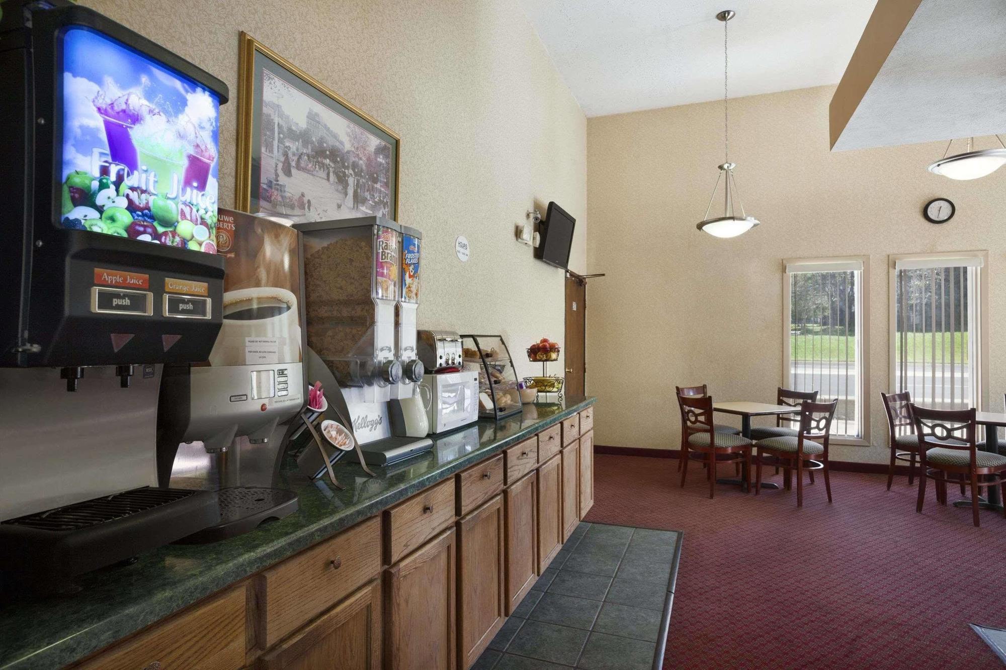 Travelodge By Wyndham La Porte/Michigan City Area Ngoại thất bức ảnh